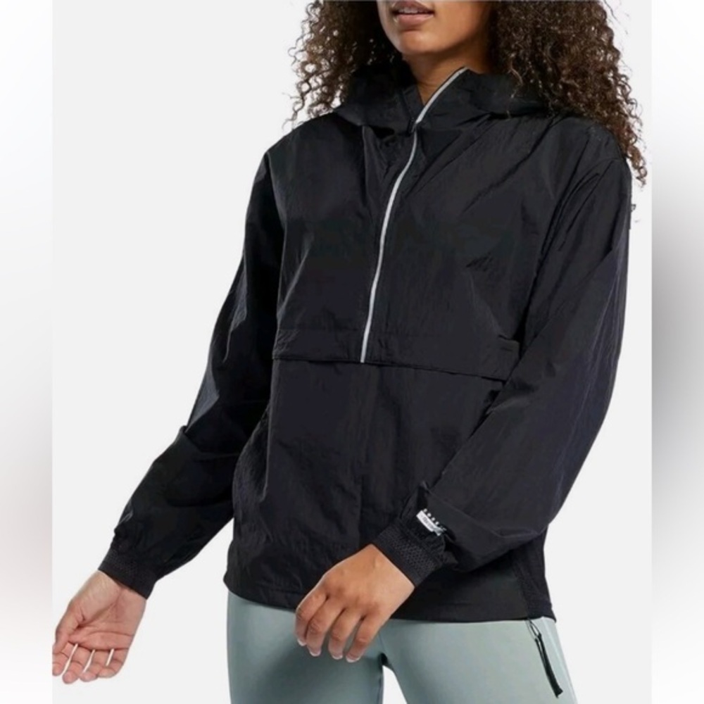 Reebok Core 10 Women’s Black Anorak Windbreaker Jacket Size 2XL NWT